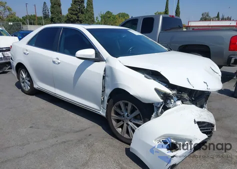 2014 Toyota Camry Xle z USA, uszkodzony, nr VIN 4T4BF1FK2ER344825